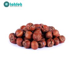 Hazelnuts with salted skin
